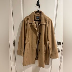 Very nice pea coat. Woman’s size XL